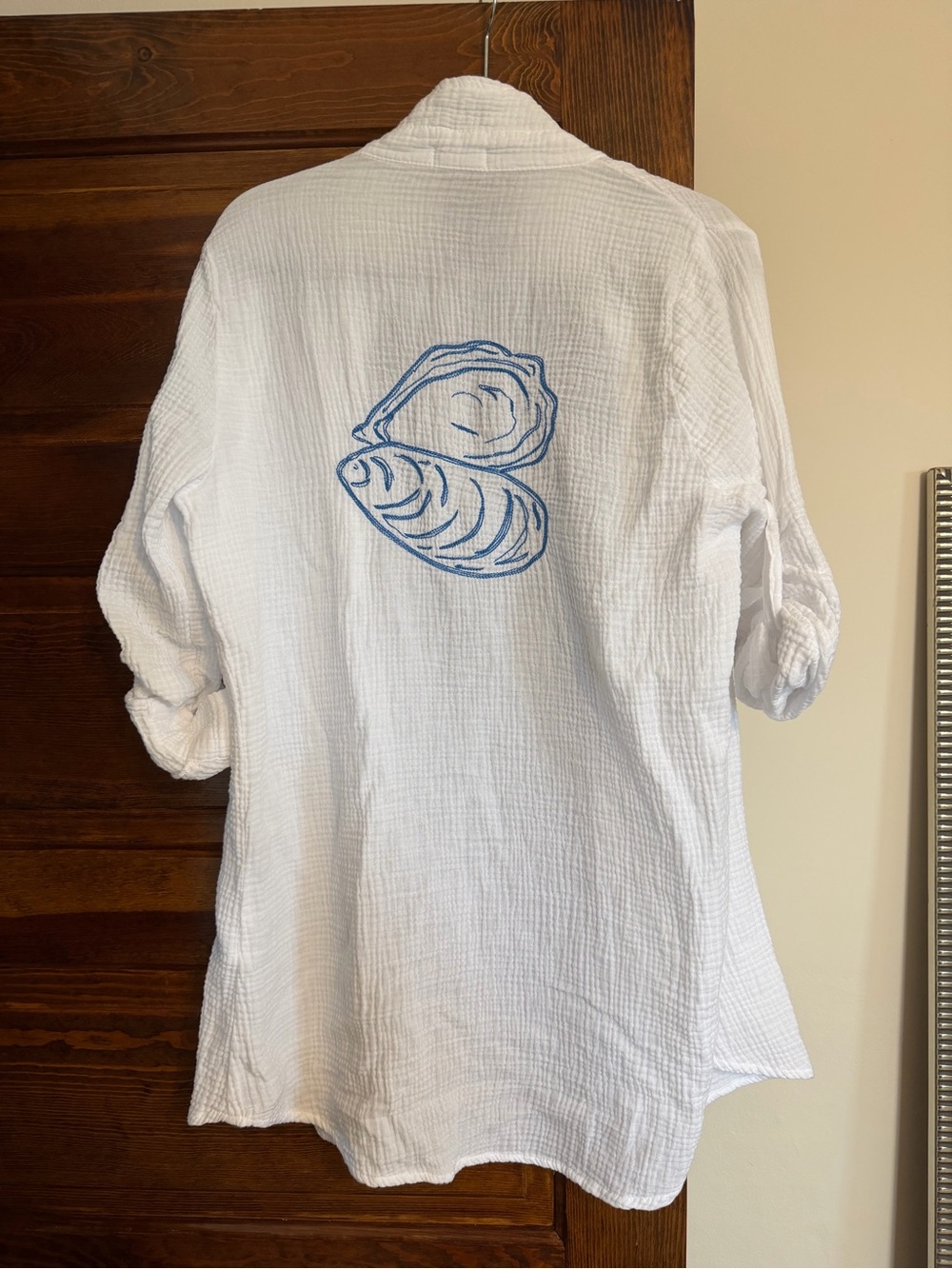 Dreamers White Button-Down Shirt with Blue Oyster Motif